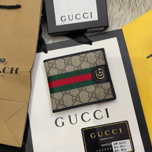 Gucci GG Supreme Canvas Wallet in Beige with Green and Red Web Stripe Detailing