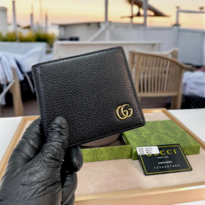 Gucci Black Bi-Fold Wallet with Gold Toned Double G Logo