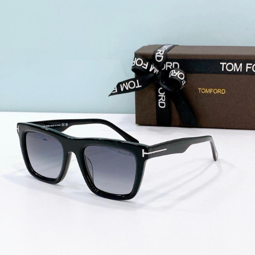 Tom Ford Rectangular Frame Sunglasses with Black Gradient Lenses
