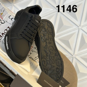 Dolce & Gabbana Sneakers in all Black