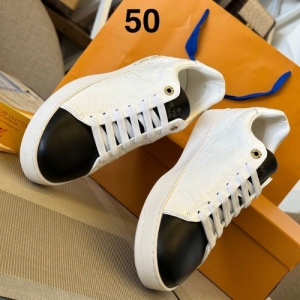 Gucci Sneakers with a White Design