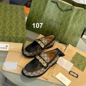 Gucci Sneakers with a Beige and Black Pattern