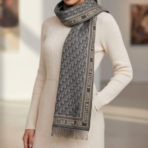 Christian Dior Stole With a Black and Gray Pattern