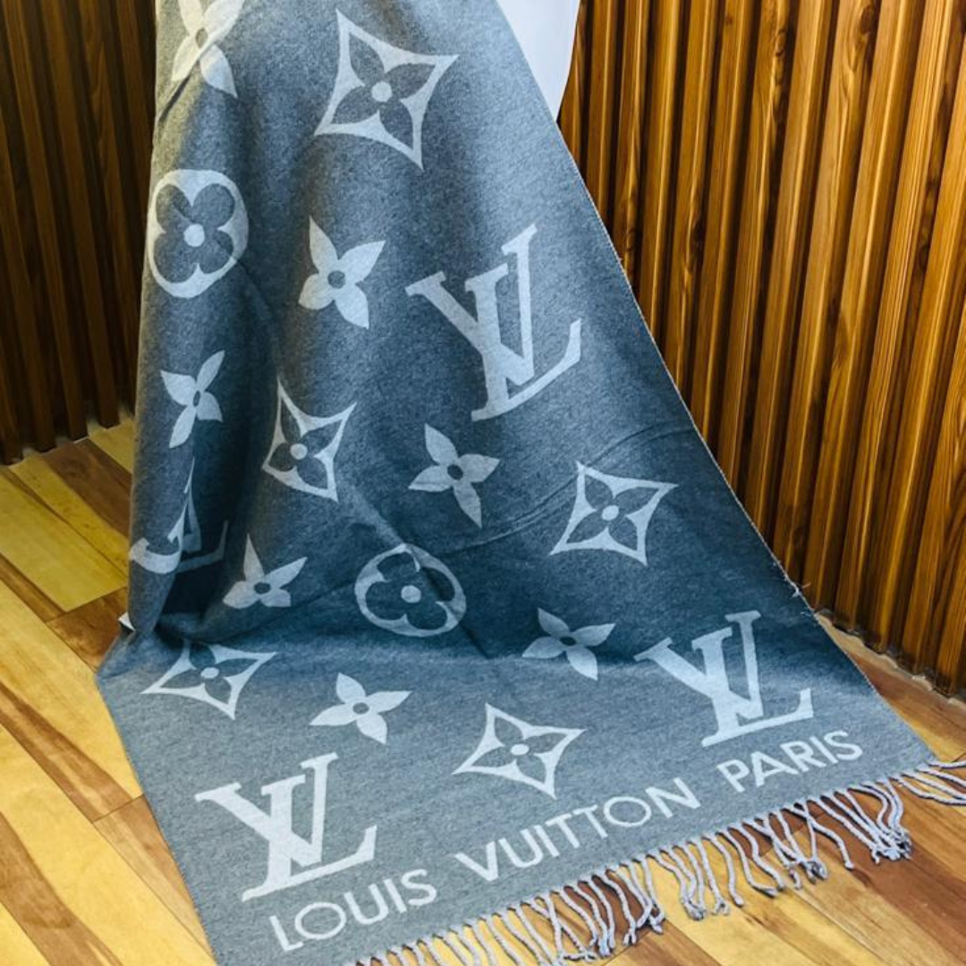 Louis Vuitton Stole With a Gray And White Pattern